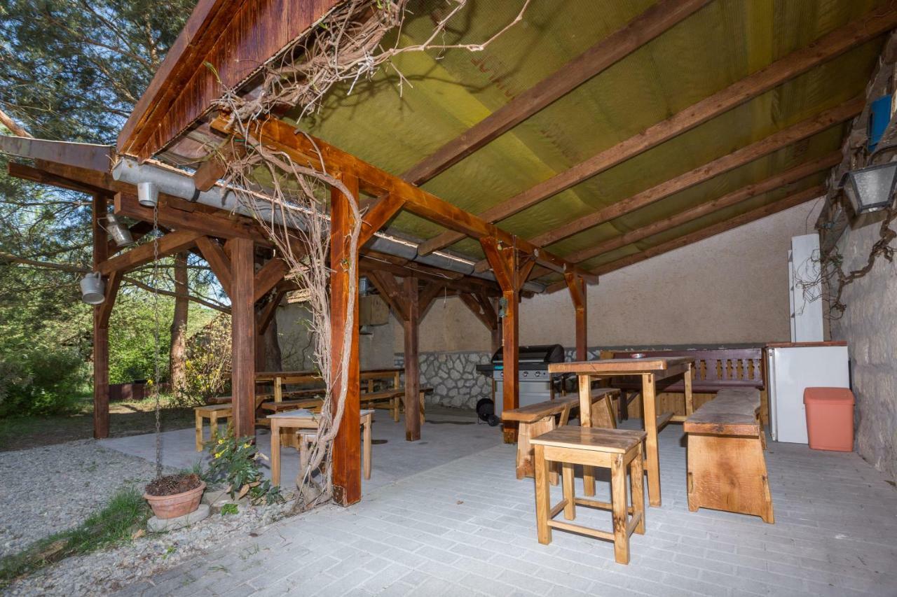 Hotel Gádoros Vendégház Egerszalók Exterior foto