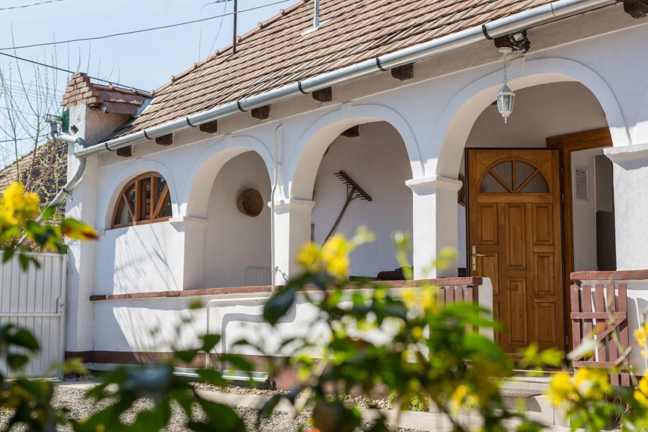 Hotel Gádoros Vendégház Egerszalók Exterior foto