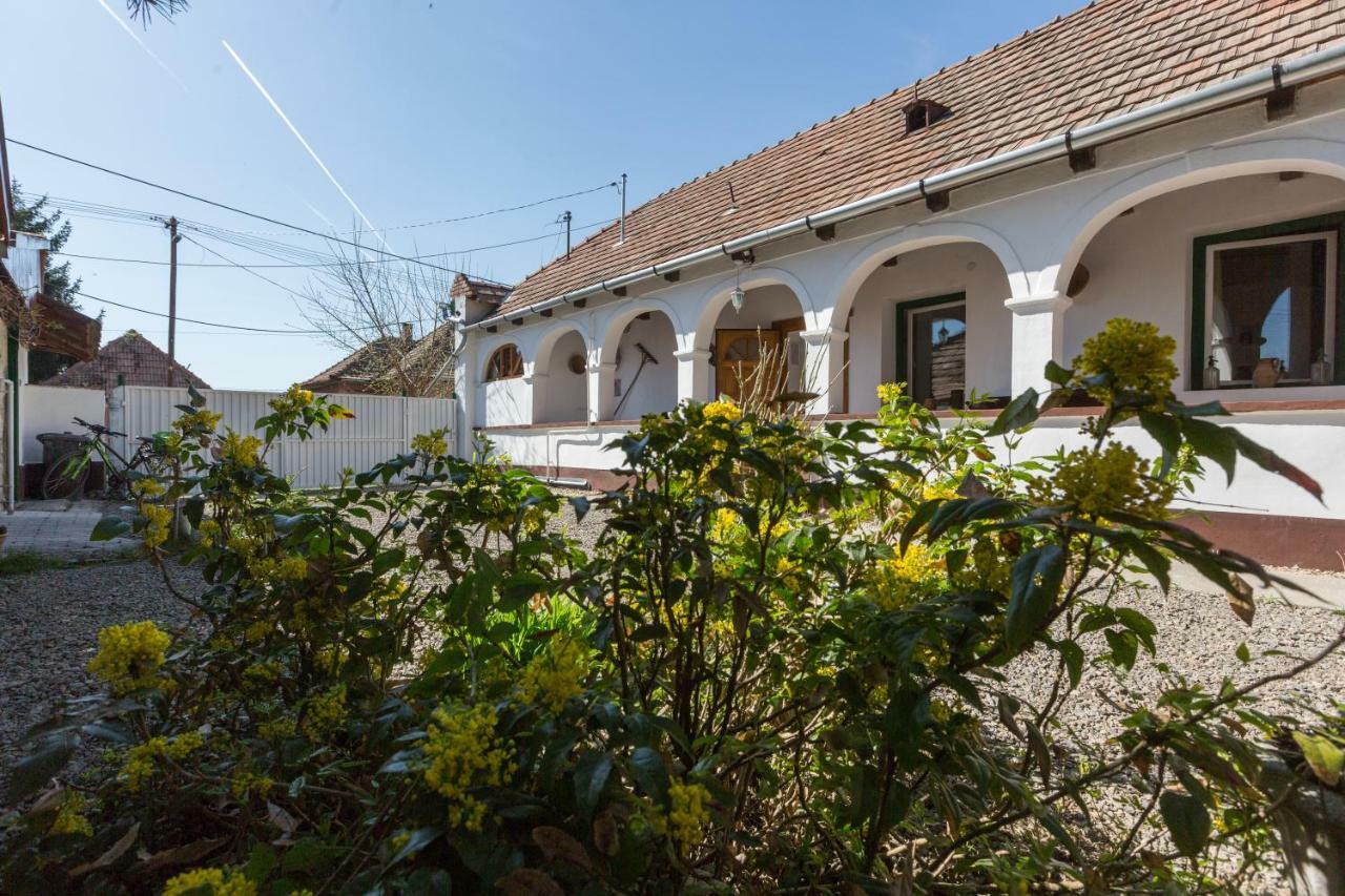 Hotel Gádoros Vendégház Egerszalók Exterior foto